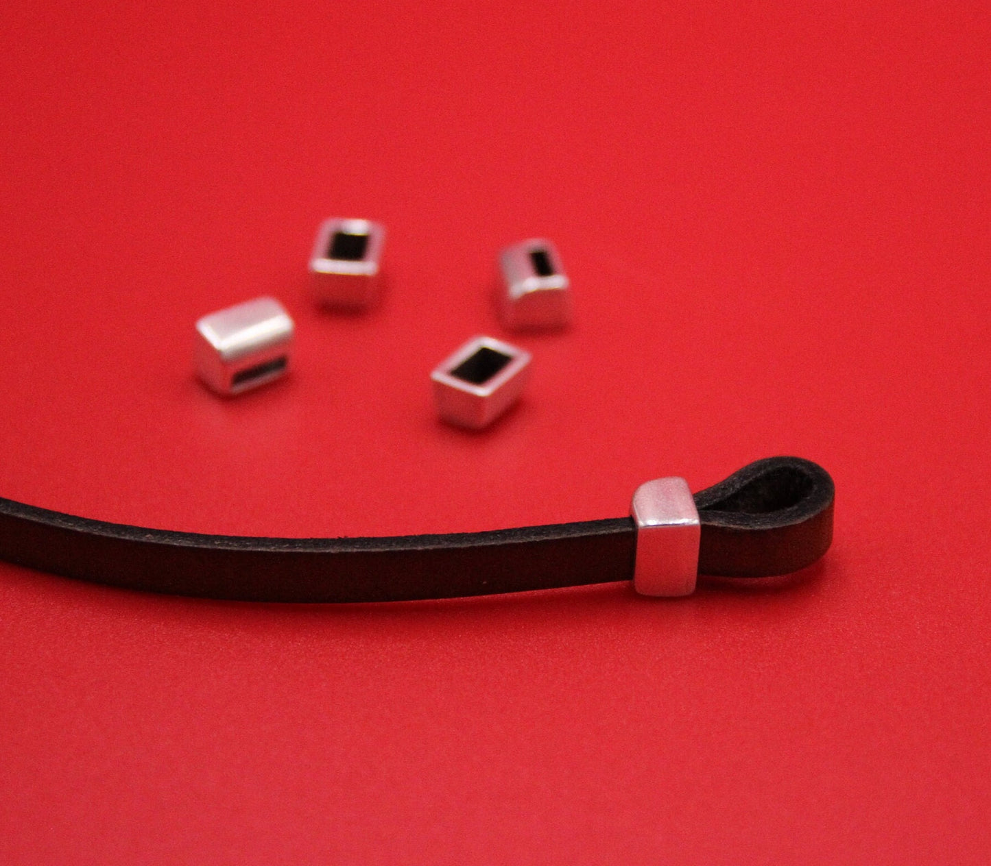 FS0638>>MADE in EUROPE 4 flat cord loop maker cord end caps, 6mm loop maker caps  Qty4