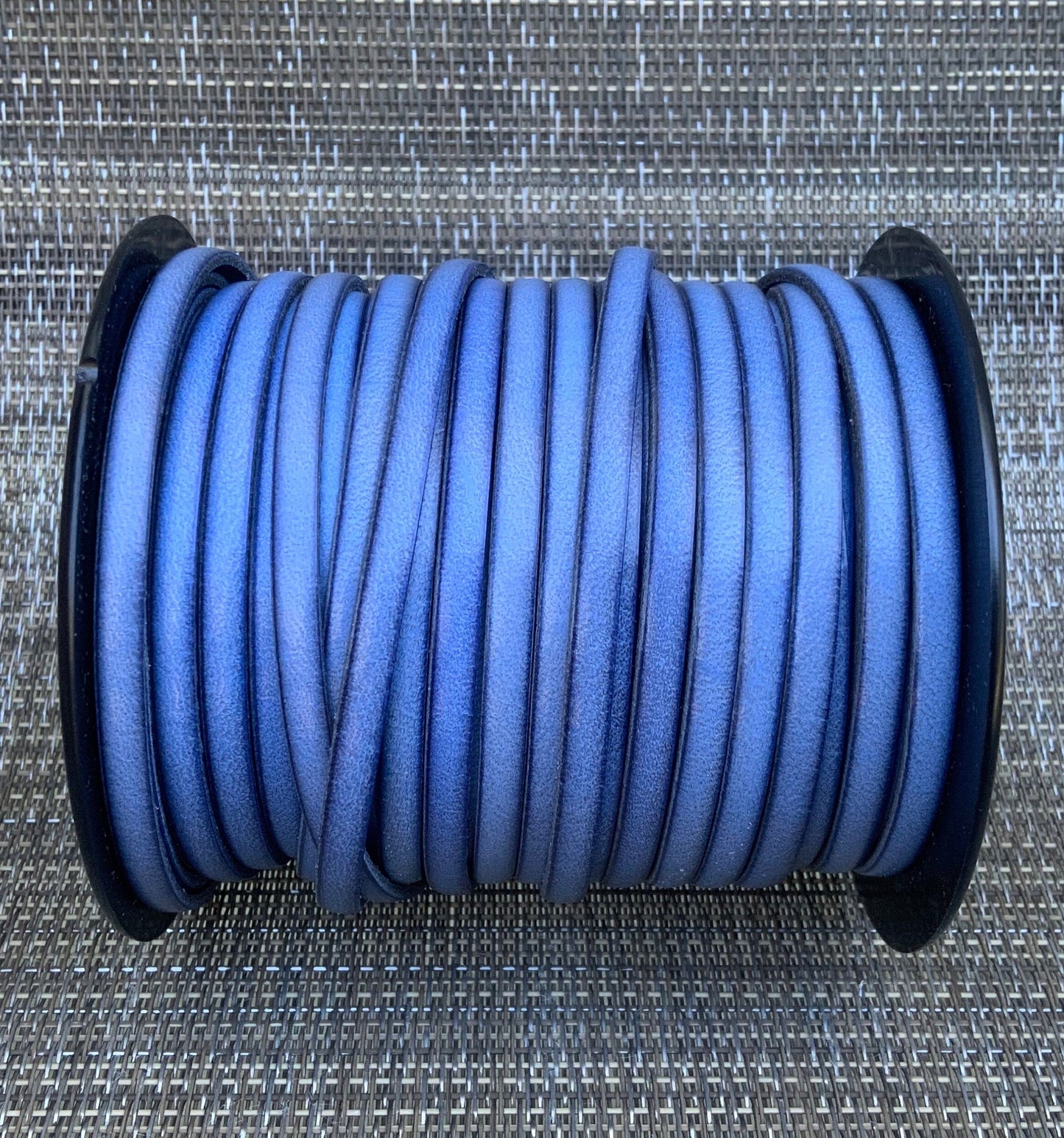 MADE in EUROPE 1 yard of 5mm flat leather cord, 5mm leather cord, flat 5mm real leather cord, 5mm flat light blue leather cord (AR100/05/38)