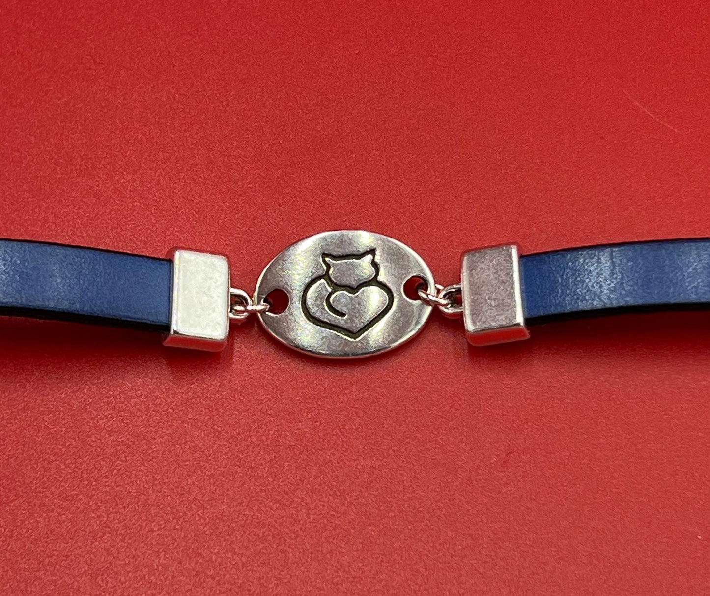 C0180>>MADE in EUROPE Zamak cat embossed connector, 10mm or 5mm cord connector, Qty 1