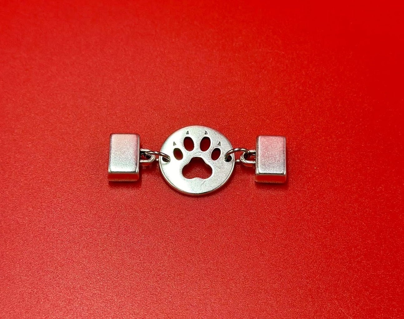 C0192>>MADE in EUROPE Zamak paw print connector, 10mm flat cord connector, Qty 1