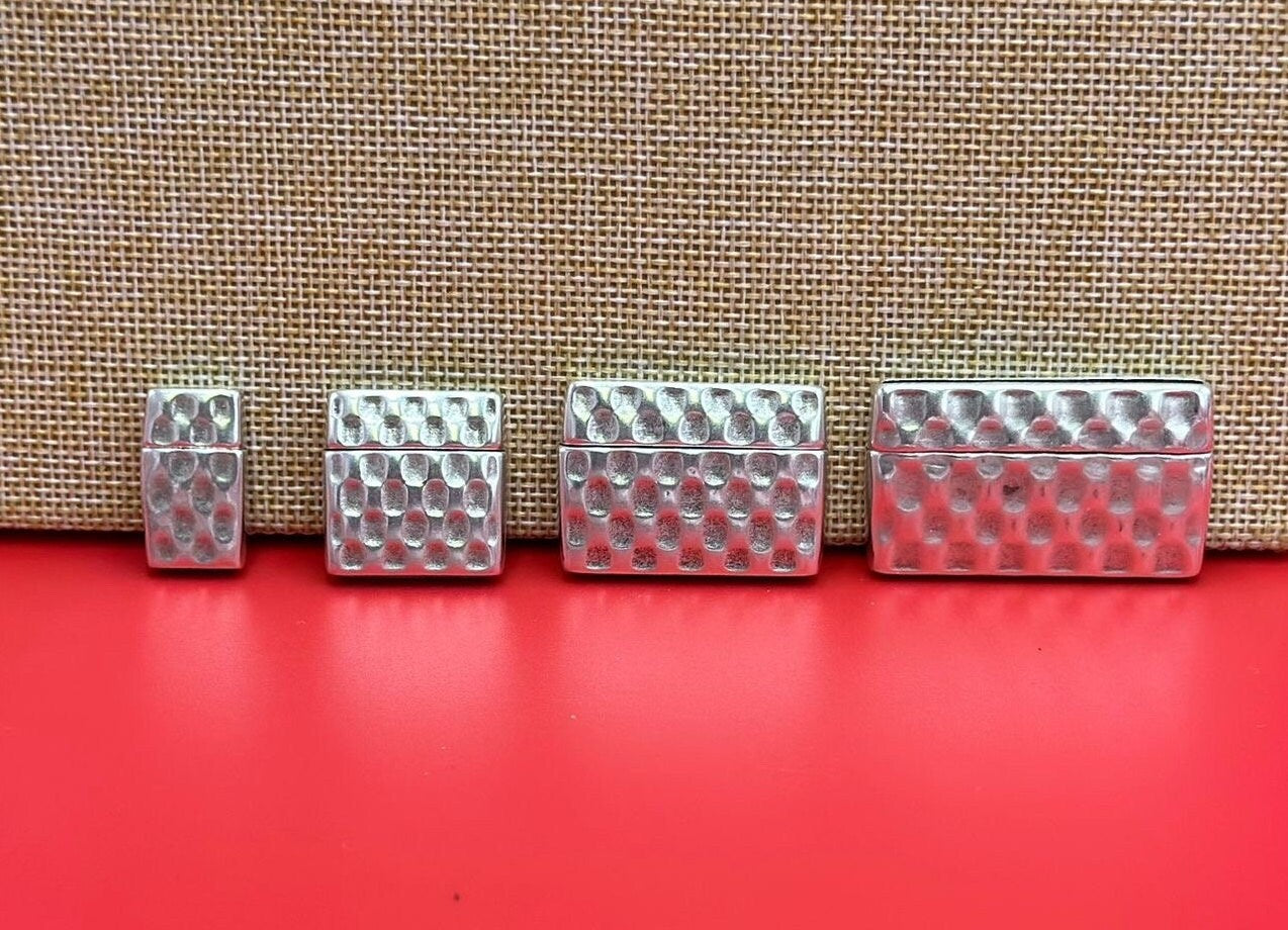 FC0425>> MADE in EUROPE flat cord magnetic clasp, 40mm flat cord hammered clasp, large magnetic clasp qty1