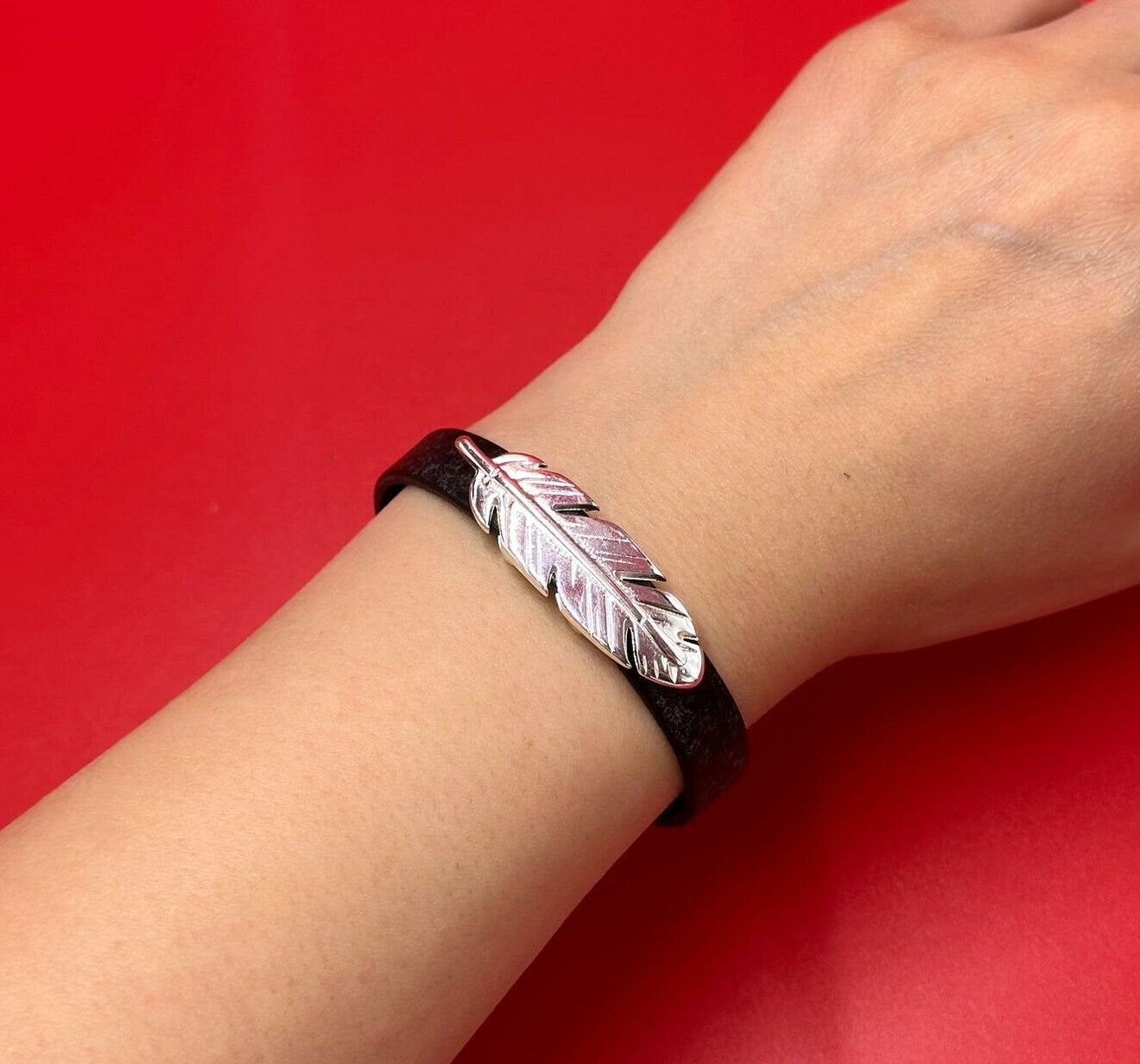 FS0525>>MADE in EUROPE zamak feather slider, large silver feather slider, 10mm flat cord slider qty1