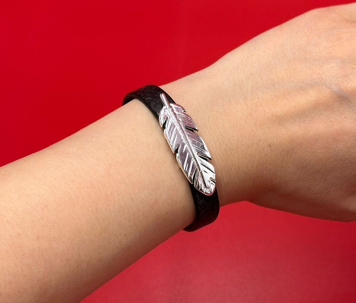 FS0525>>MADE in EUROPE zamak feather slider, large silver feather slider, 10mm flat cord slider qty1