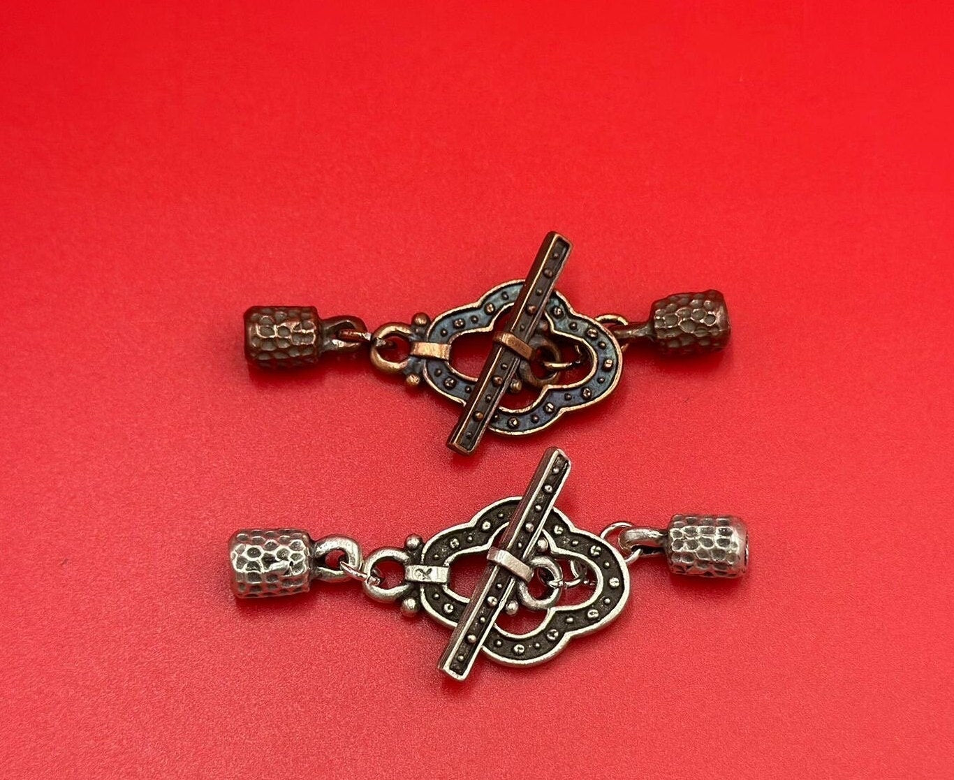 RC0230>>MADE in EUROPE 4mm round cord Guinevere toggle clasp, 4mm cord toggle clasp Qty1