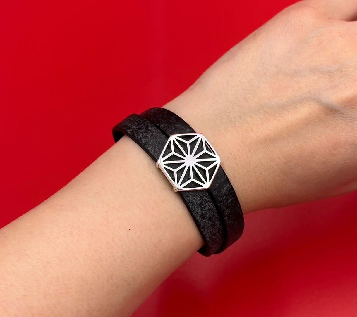 FS0641>>MADE IN EUROPE Zamak geometric flower slider, slider for 20mm flat cord, 20mm cord flower slider Qty1