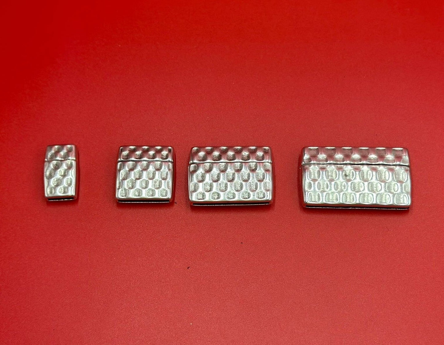 FC0425>> MADE in EUROPE flat cord magnetic clasp, 40mm flat cord hammered clasp, large magnetic clasp qty1