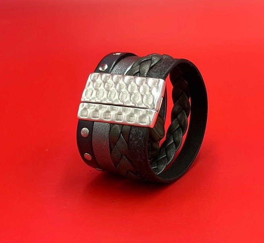 FC0425>> MADE in EUROPE flat cord magnetic clasp, 40mm flat cord hammered clasp, large magnetic clasp qty1