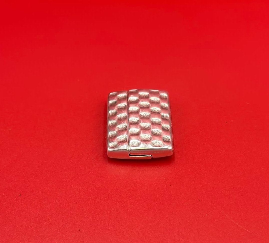 FC0426>> MADE in EUROPE flat cord hammered clasp, 30mm flat cord clasp, large clasp qty1