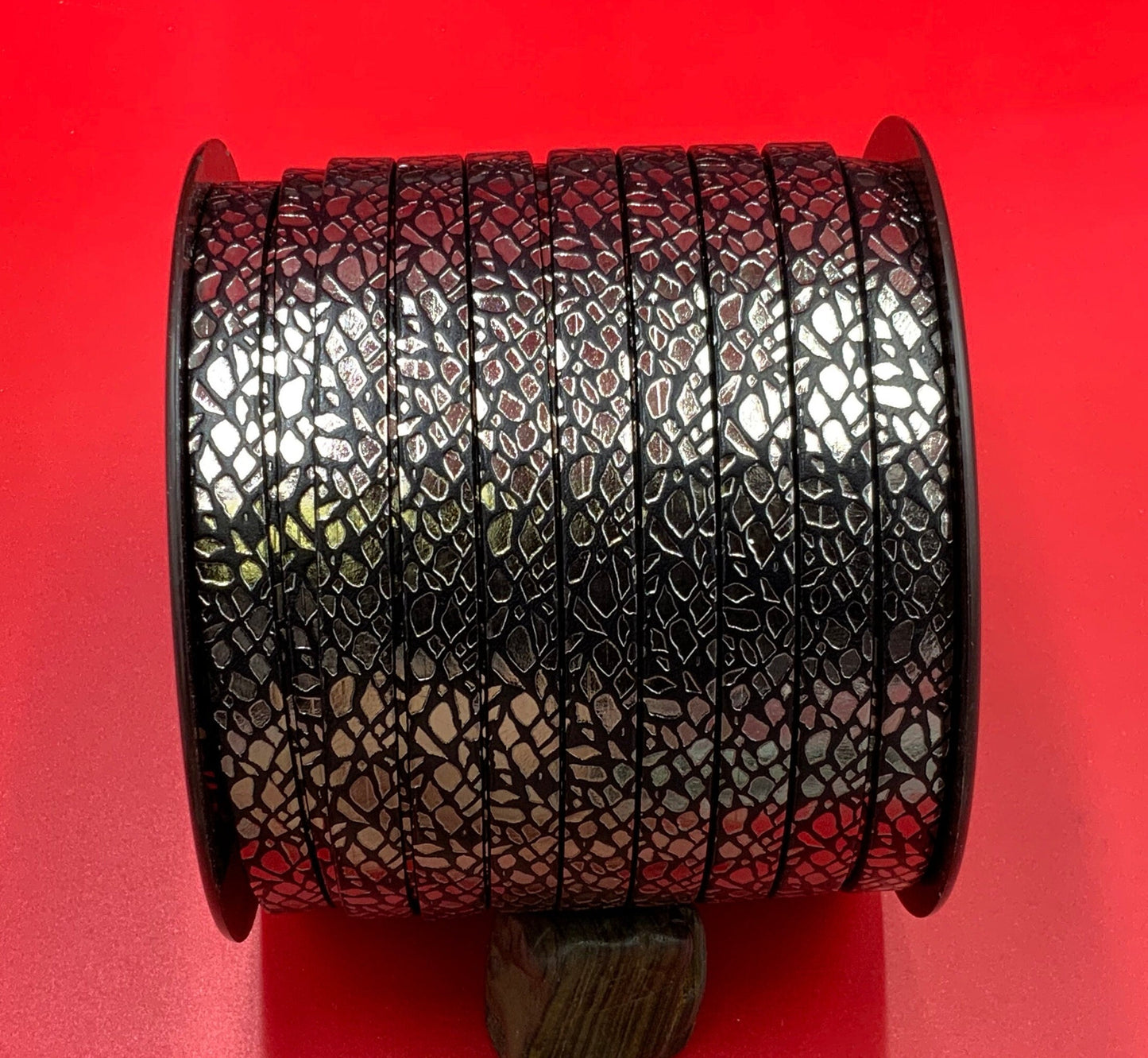 MADE in EUROPE 24'' giraffe engraved leather cord, 10mm flat leather cord, flat embossed leather cord