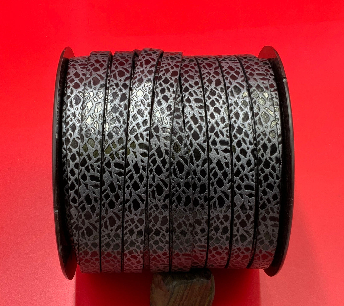 MADE in EUROPE 24'' giraffe engraved leather cord, 10mm flat leather cord, flat embossed leather cord