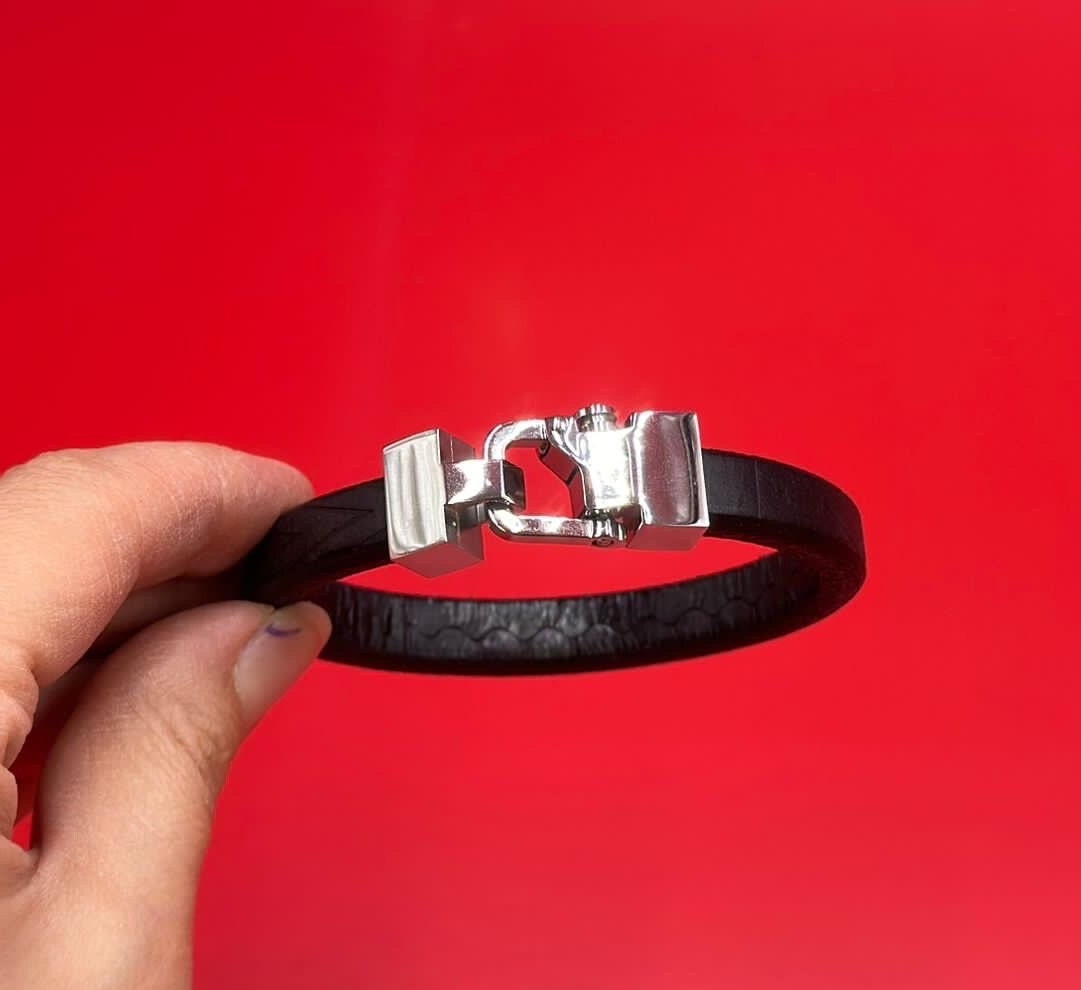 LC0042>>MADE in EUROPE 304 stainless steel clasp for 12x6mm cord, licorice cord  shackle clasp