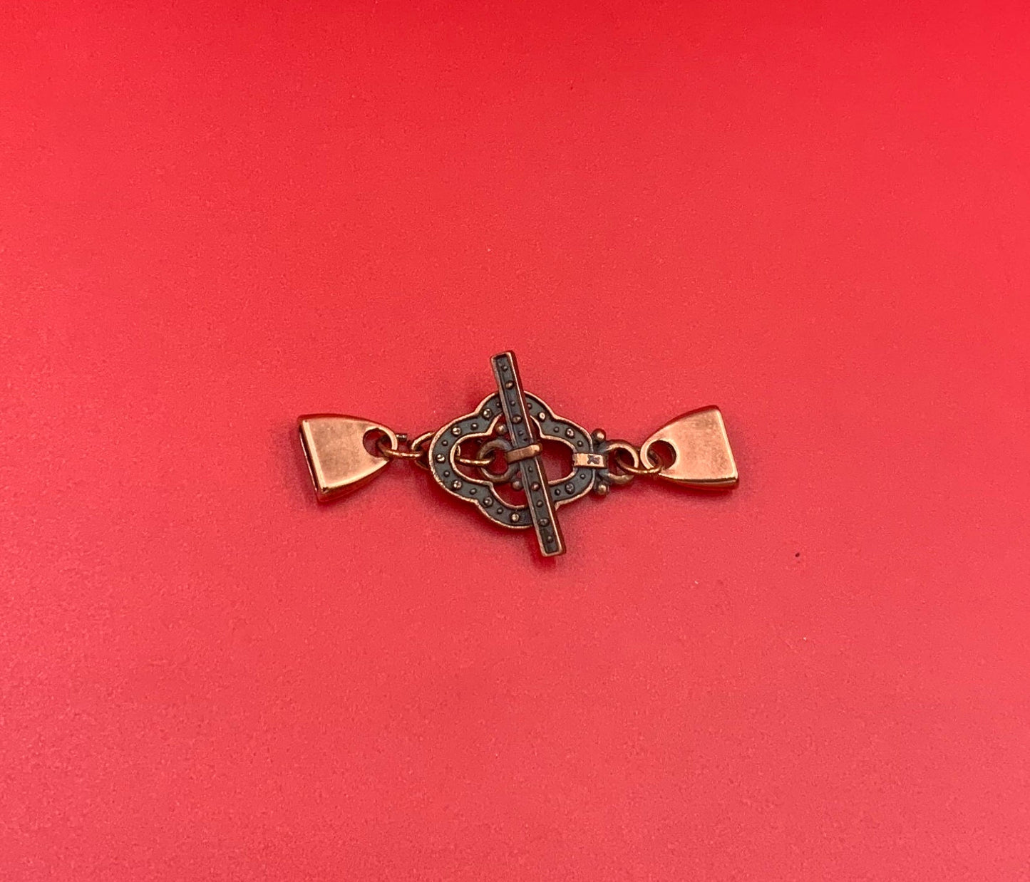 FC0320>>MADE in EUROPE Zamak toggle clasp for flat leather cord, Guinevere gold, silver or copper finished toggle clasp Qty1