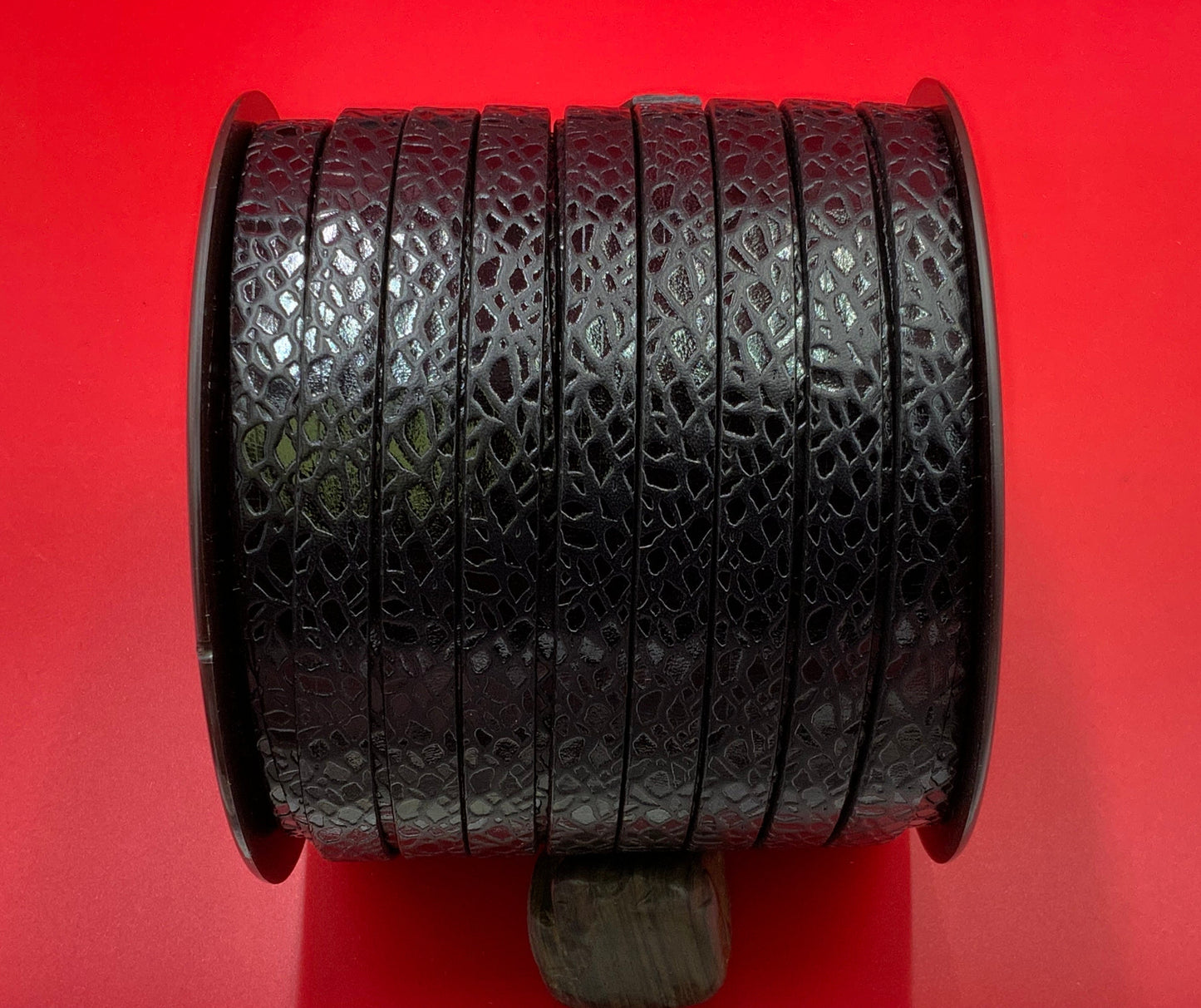 MADE in EUROPE 24'' giraffe engraved leather cord, 10mm flat leather cord, flat embossed leather cord