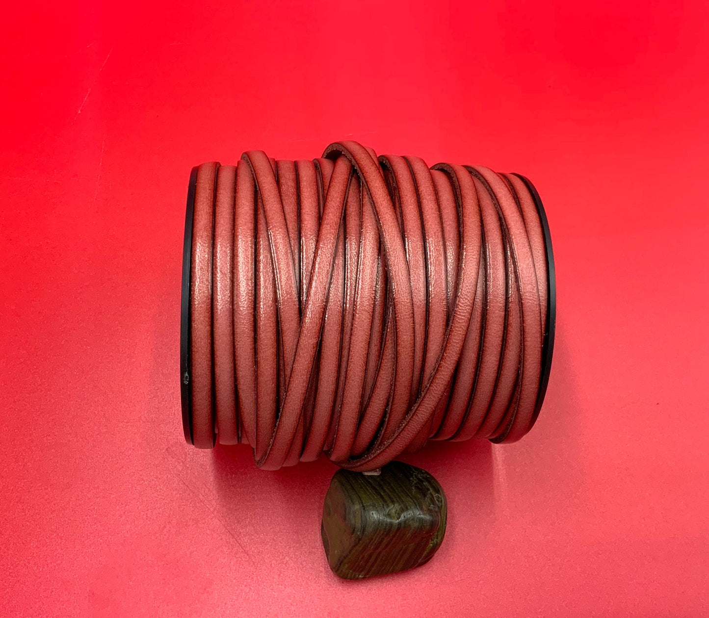 MADE in EUROPE 1 yard flat 5mm leather cord, 5mm flat leather cord, 5mm dusty pink leather cord (AR100/05/dustypink)