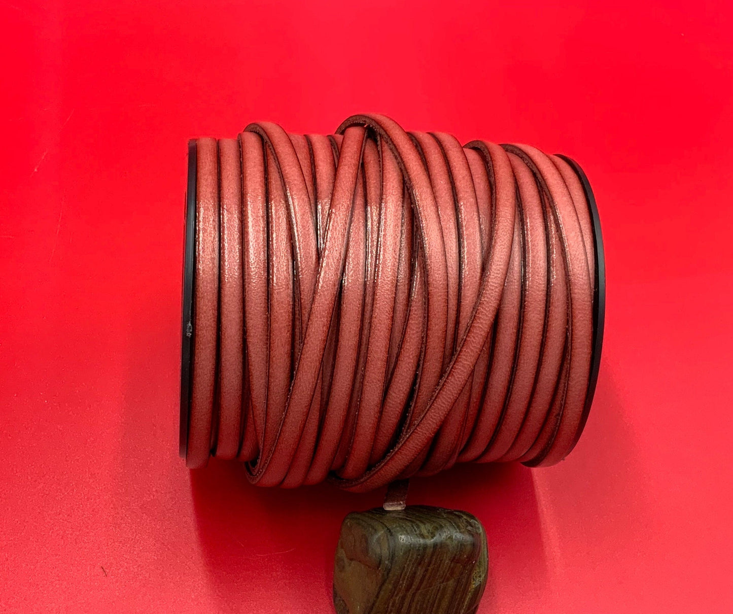 MADE in EUROPE 1 yard flat 5mm leather cord, 5mm flat leather cord, 5mm dusty pink leather cord (AR100/05/dustypink)