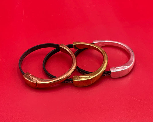 B0073>>MADE IN EUROPE zamak half bracelet, half cuff, half bracelet for flat 5mm leather cord, Qty1