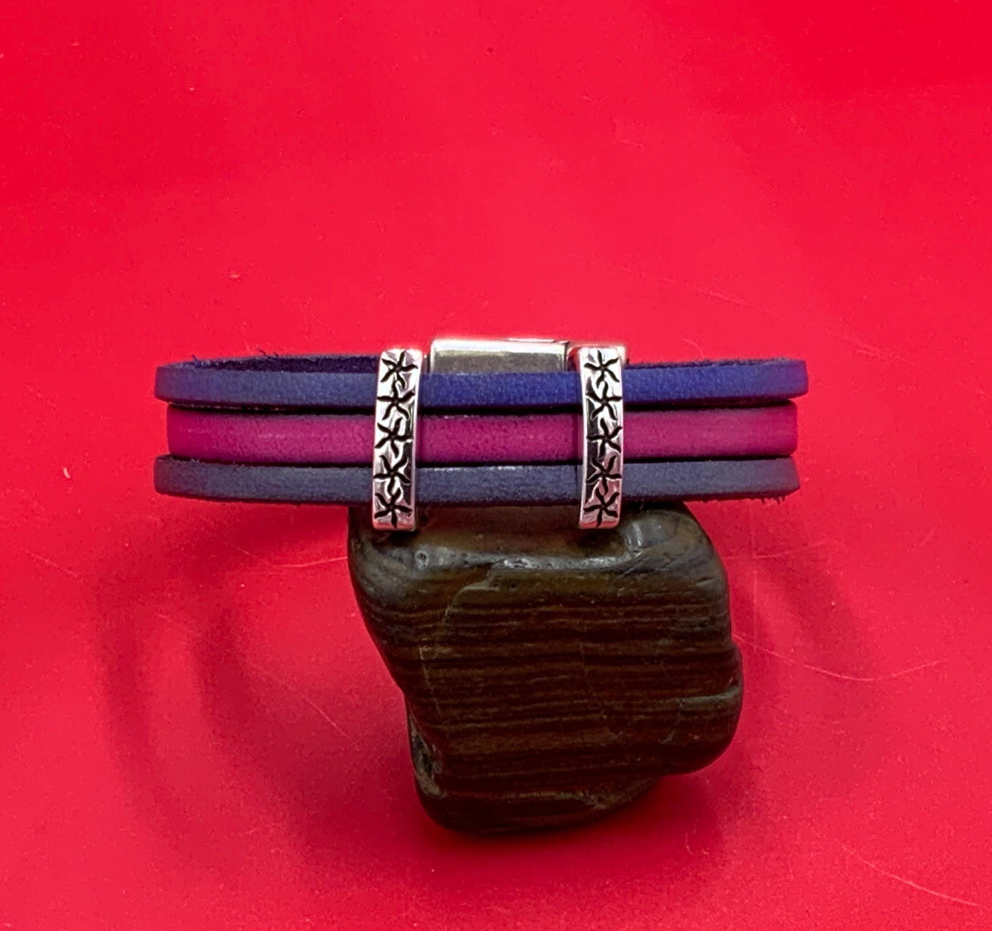FS0646>>MADE in EUROPE 2 Zamak sliders, 11.5mm flat leather cord Zamak slider bars, qty2