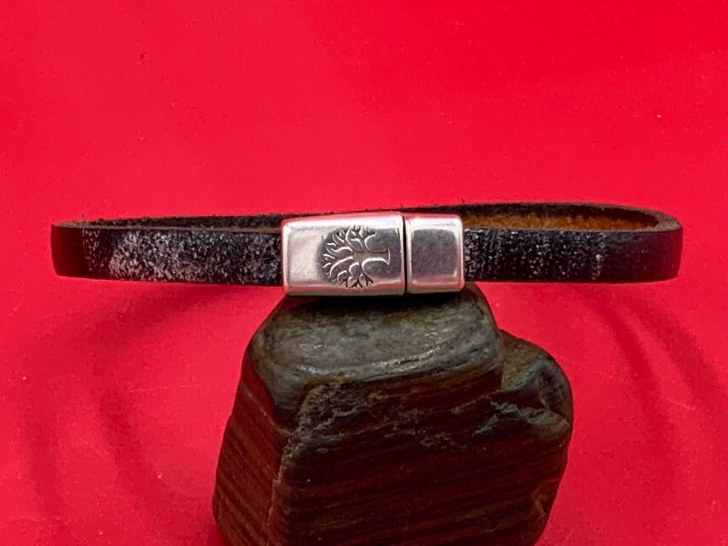 FC0375>>MADE in EUROPE 5mm cord life tree magnetic clasp, zamak magnetic clasp, 5mm flat cord magnetic clasp Qty1