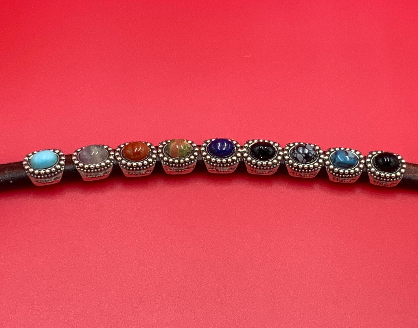 LS0105>> MADE in EUROPE licorice 2 sliders with gemstone cabochon Qty2