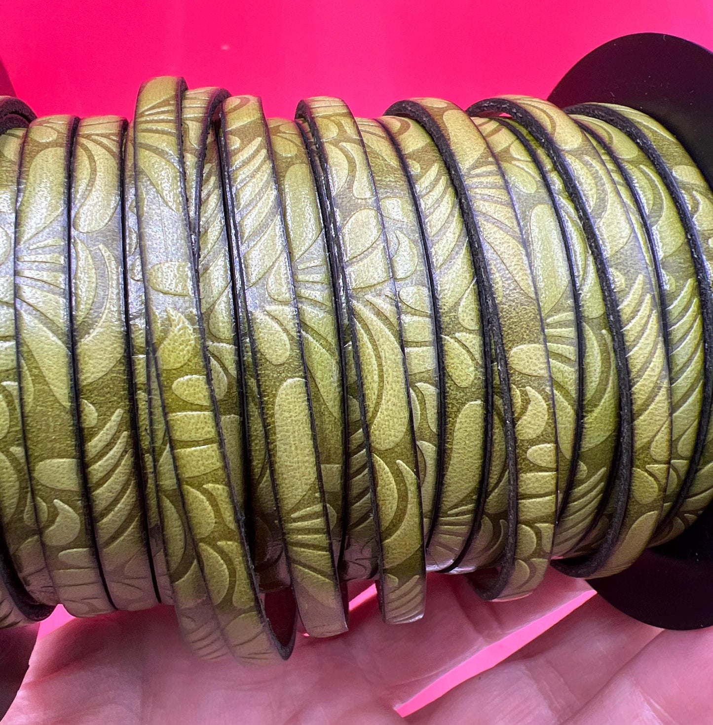 MADE in EUROPE 24'' flat 5mm embossed leather cord, 5mm green leather cord, 5mm embossed leather cord (AR150/05/17)