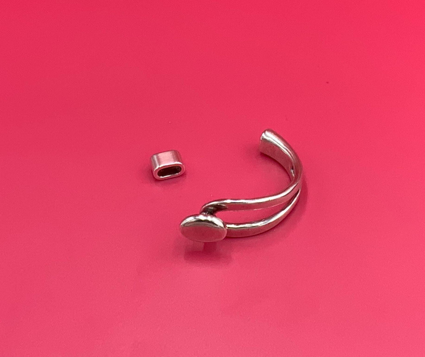B0111>>MADE in EUROPE zamak oval button half bracelet+ slider, silver half bracelet, zamak half cuff, metal half bracelet Qty1