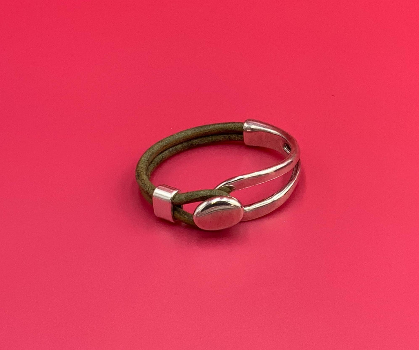 B0111>>MADE in EUROPE zamak oval button half bracelet+ slider, silver half bracelet, zamak half cuff, metal half bracelet Qty1
