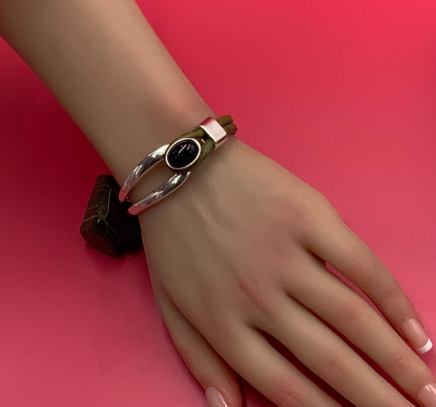 B0112>>MADE in EUROPE zamak oval button half bracelet+ slider, gemstone half bracelet, zamak half cuff with stone cabochon, Qty 1set