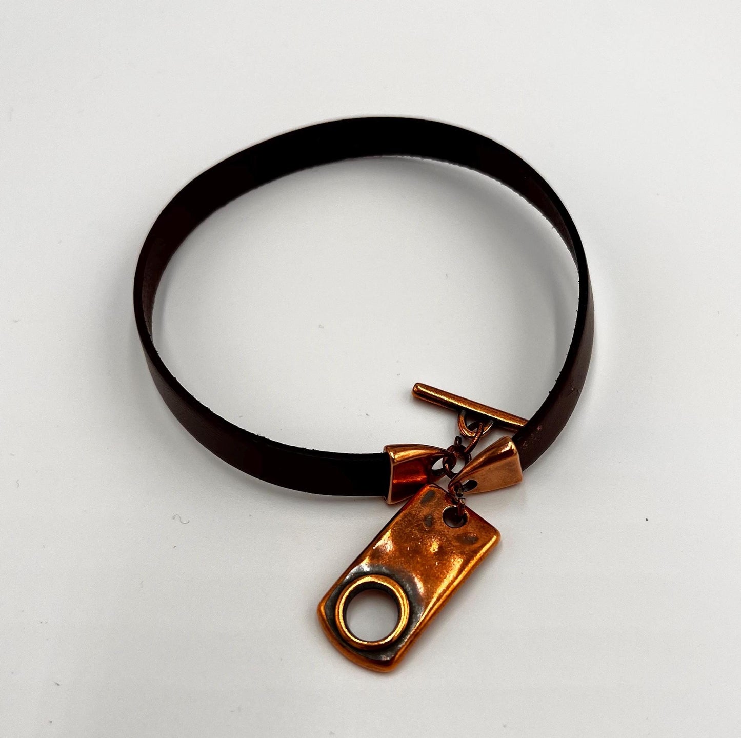 FC0384>>MADE in EUROPE zamak 10mm flat cord clasp, hammered toggle clasp, zamak 10mm clasp, Qty1