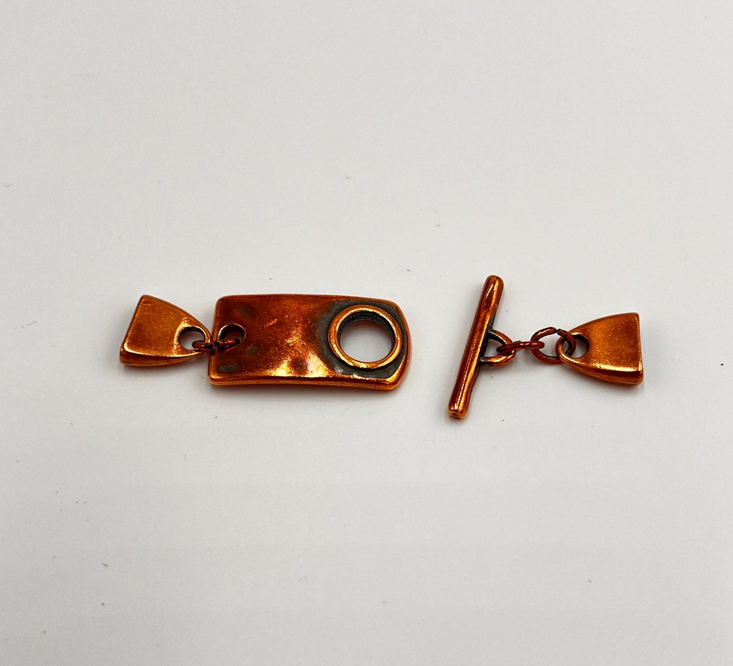 FC0384>>MADE in EUROPE zamak 10mm flat cord clasp, hammered toggle clasp, zamak 10mm clasp, Qty1