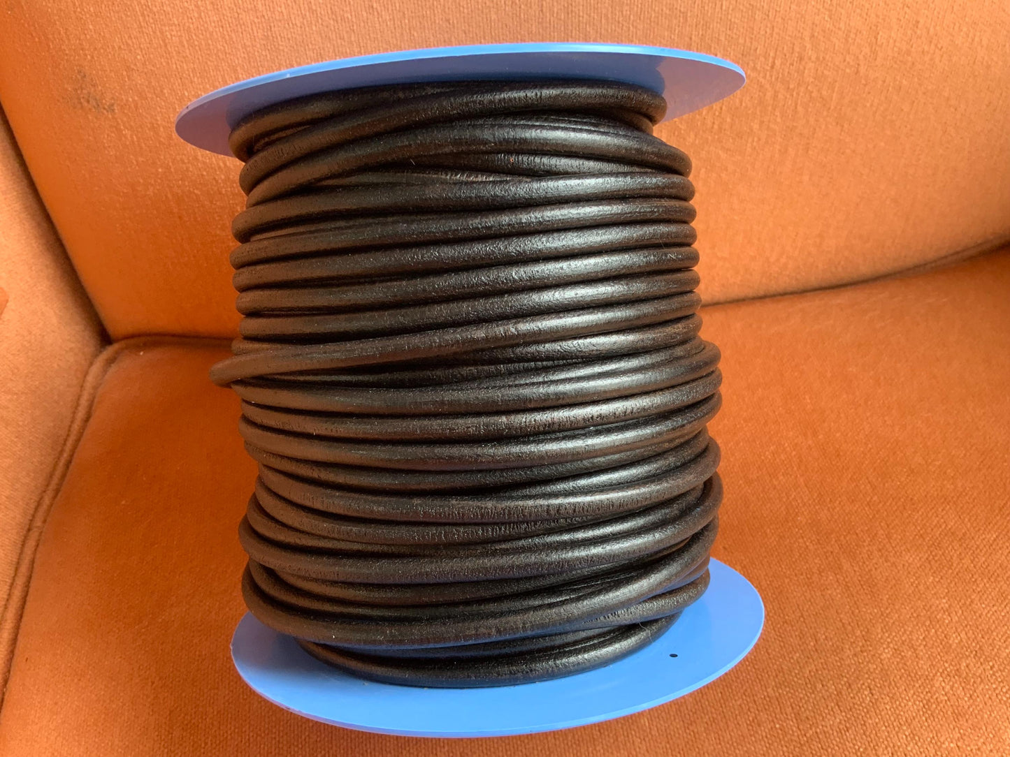 MADE IN SPAIN 2 feet (24"/61cm) very dark brown round leather cord, 5mm round leather cord, (5anites)
