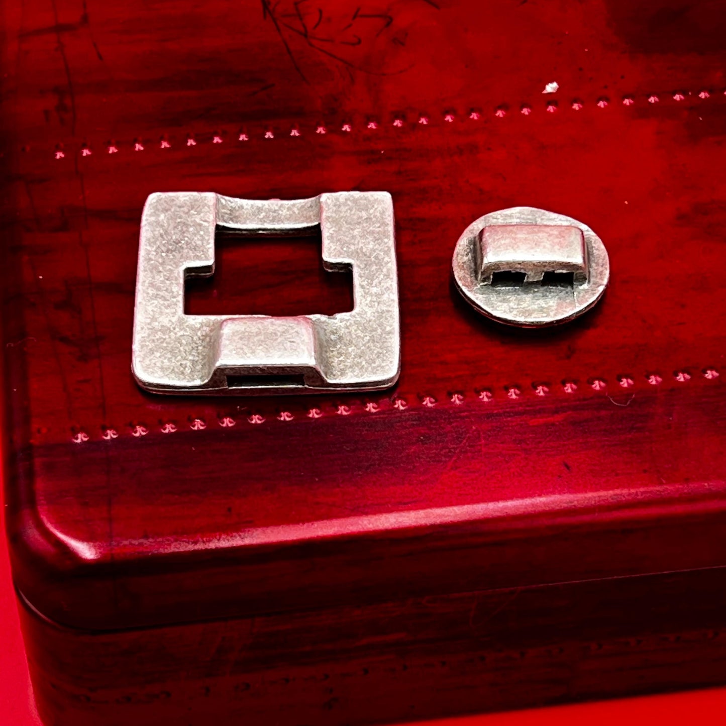RC0011>> MADE IN EUROPE toggle clasp, button clasp, large toggle clasp  Qty 1