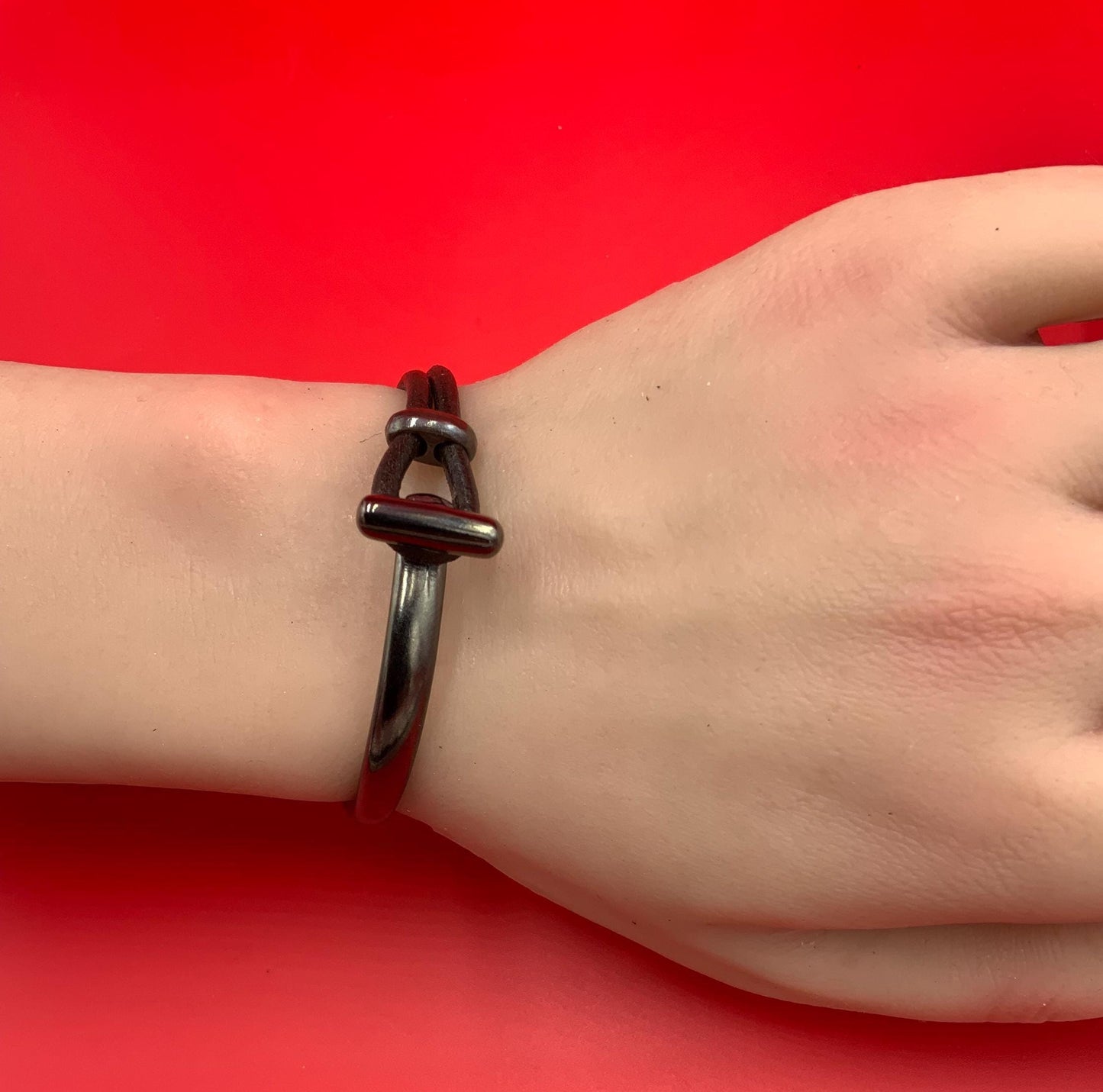 B0106>> MADE in EUROPE zamak half bracelet for 3mm round cord, silver half bracelet qty 1set