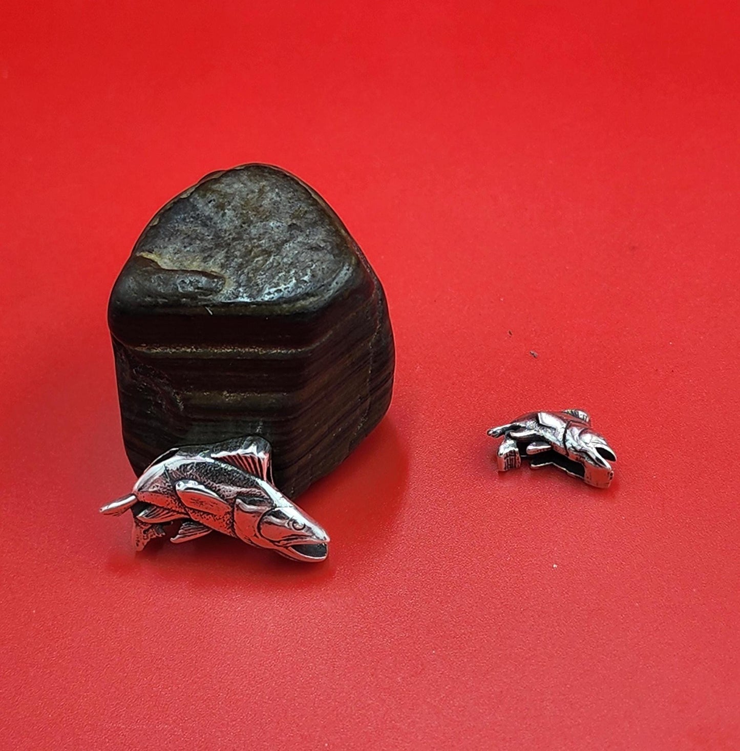 FS0671>>MADE in EUROPE 2 Trout fish sliders, 5mm and 10mm flat cord sliders, flat cord Pewter fish sliders, trout fish sliders Qty2