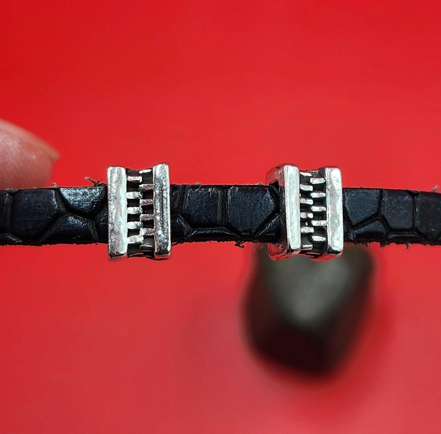 FS0672>>MADE in EUROPE 4 slider bars, 10mm and 5mm flat cord sliders, Qty 4