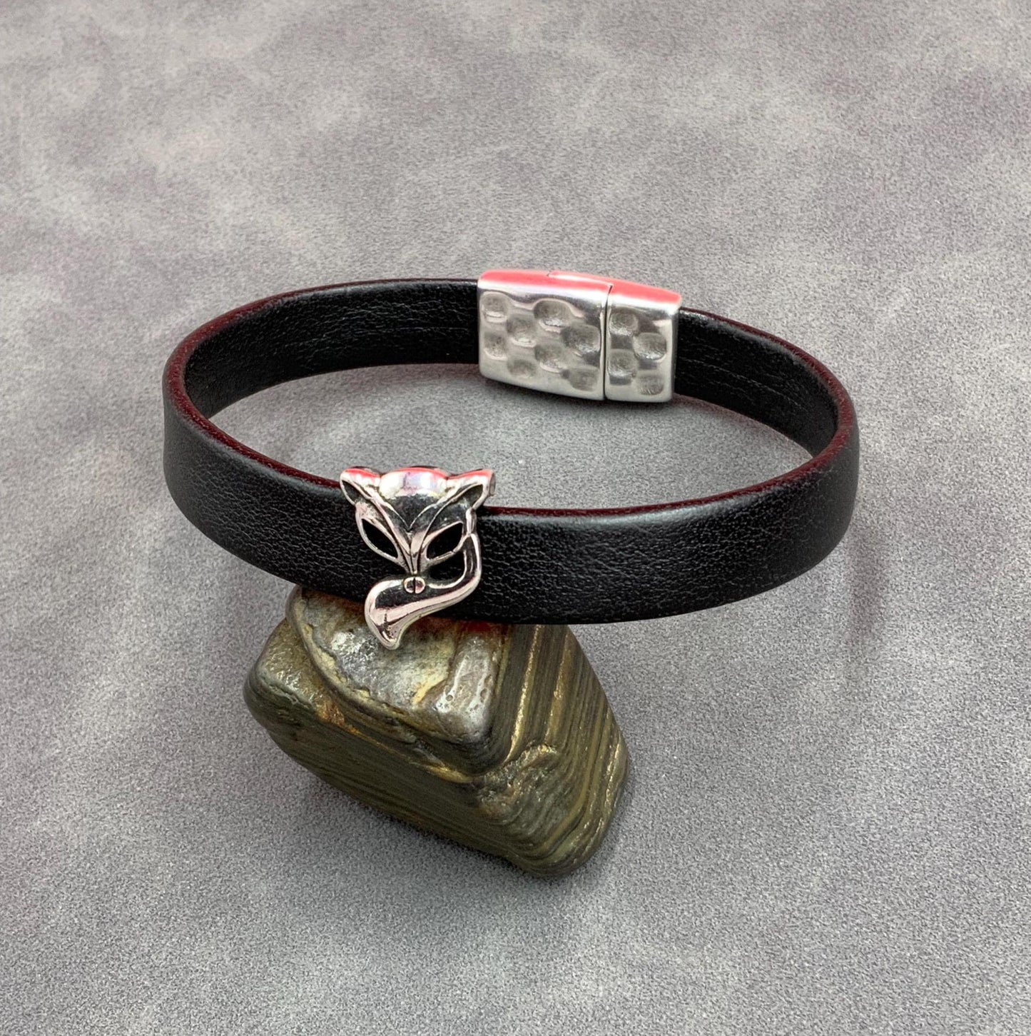 FS0669>>MADE IN EUROPE 2 zamak Fox sliders, cat slider, zamak cat slider, kitty slider for bracelet, 10mm flat cord slider Qty2