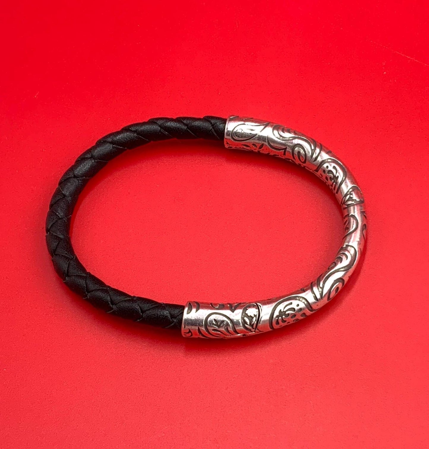 B0114>> MADE IN EUROPE  zamak half bracelet, zamak half bracelet qty 1