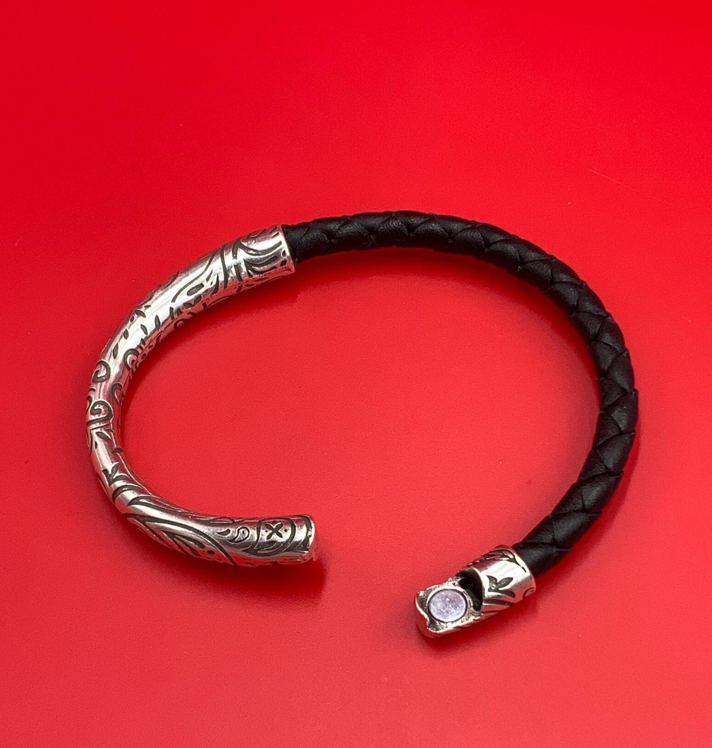 B0114>> MADE IN EUROPE  zamak half bracelet, zamak half bracelet qty 1