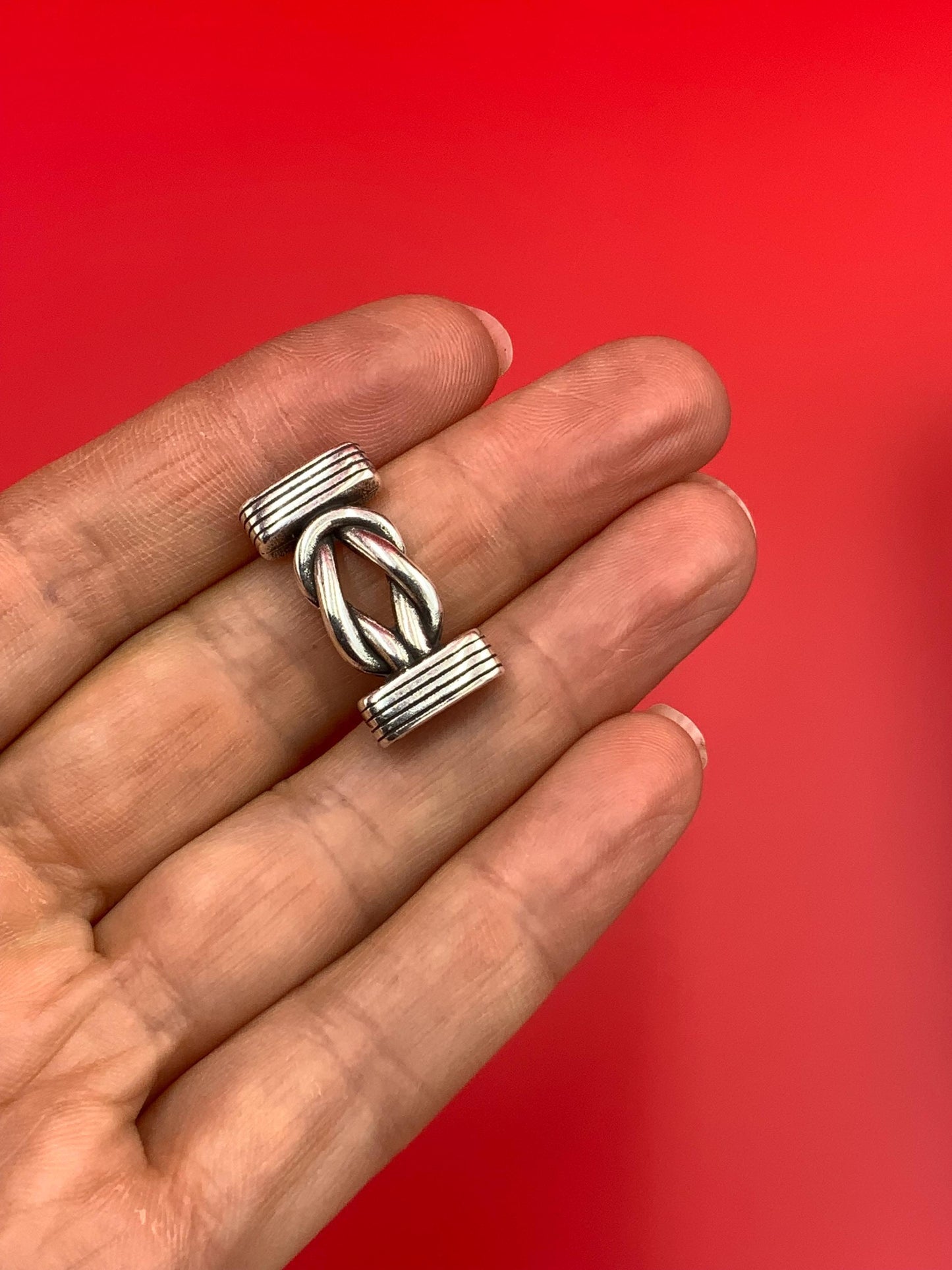 C0209>>MADE in EUROPE zamak celtic knot connector for 10mm cord