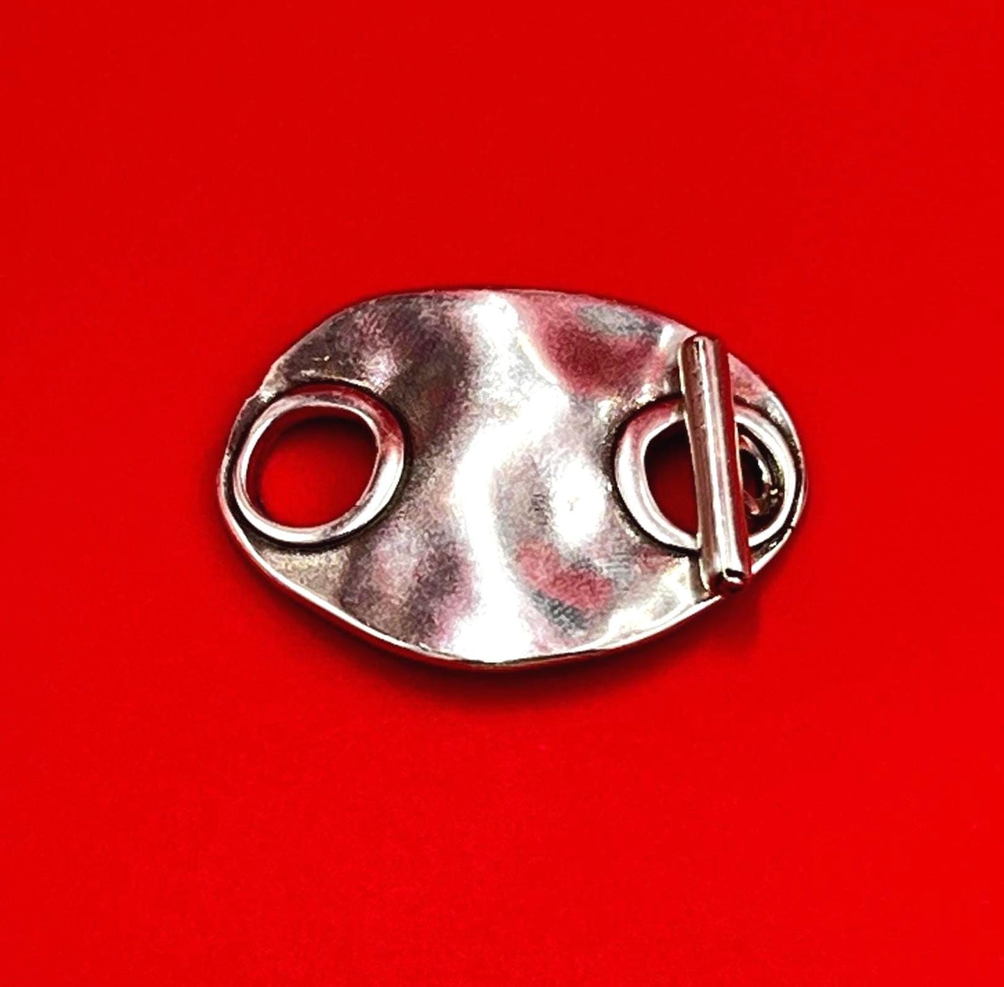RC0262>>MADE in EUROPE zamak TOGGLE clasp, oval hammered toggle clasp, Qty1