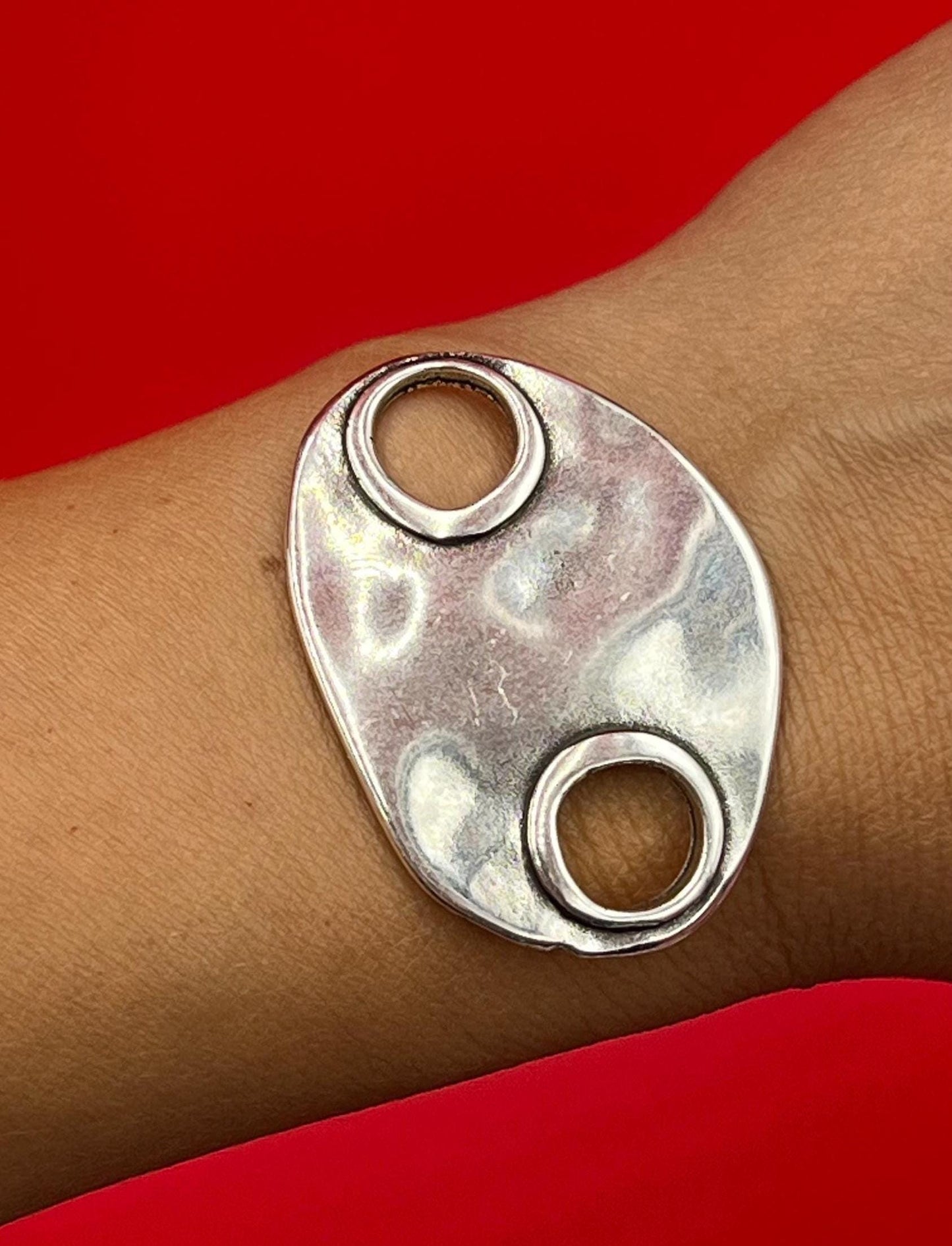 RC0262>>MADE in EUROPE zamak TOGGLE clasp, oval hammered toggle clasp, Qty1