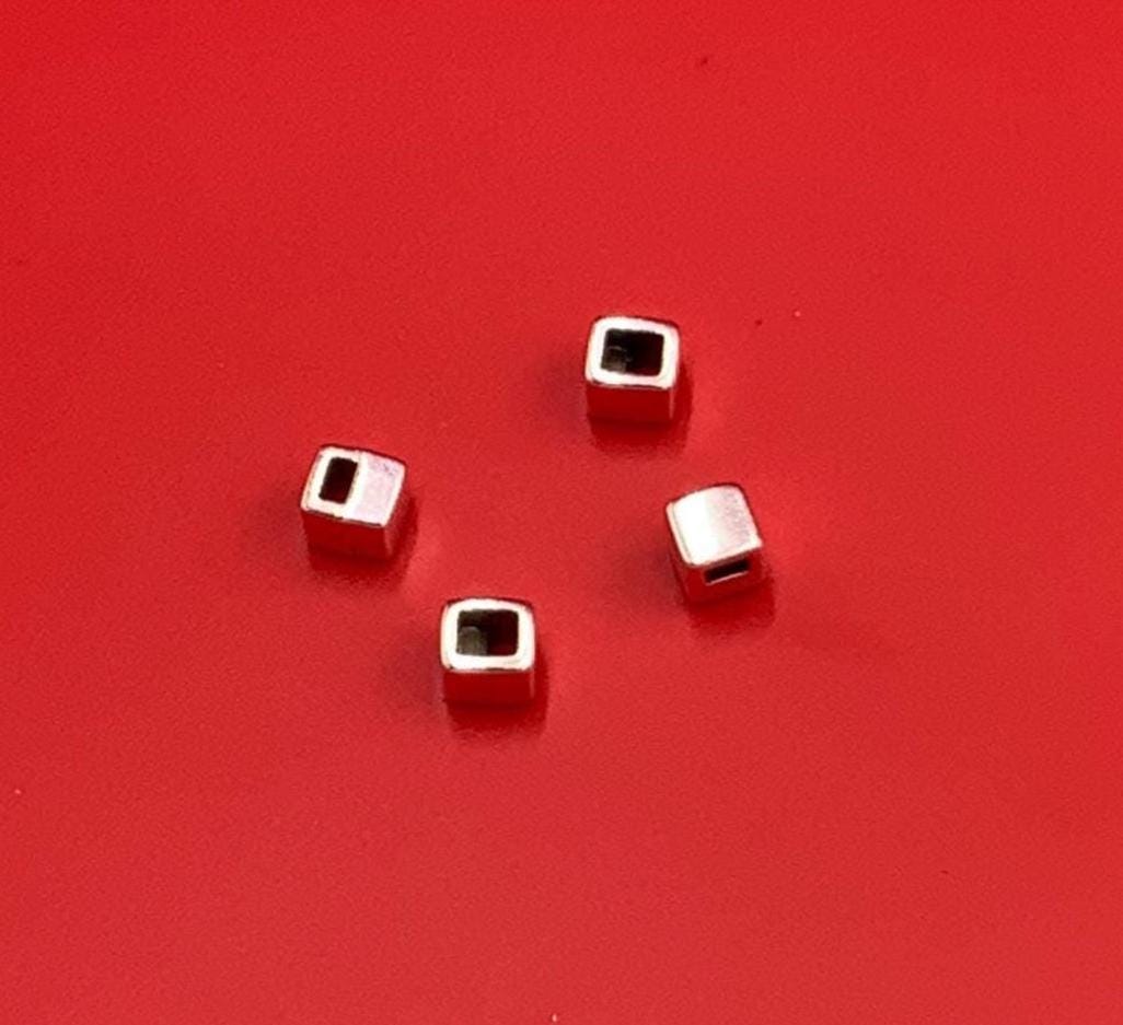 FS0668>>MADE in EUROPE 3mm flat cord loop maker cord end caps Qty4