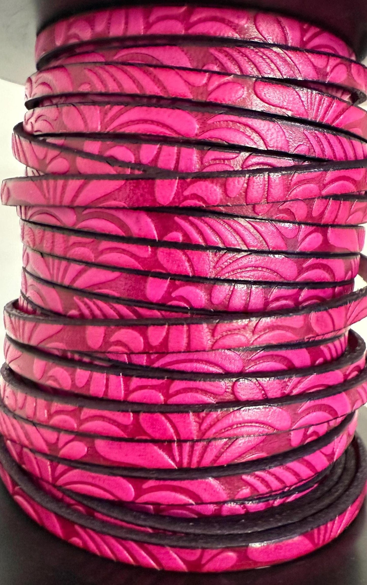 MADE in EUROPE 24'' flat 5mm embossed leather cord, 5mm flat leather cord, 5mm embossed leather cord (AR150/05/25)