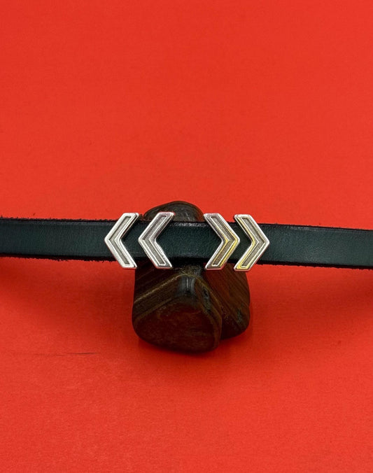 FS0675>>MADE in EUROPE 4 arrow sliders, 10mm leather cord sliders, 10mm arrow sliders