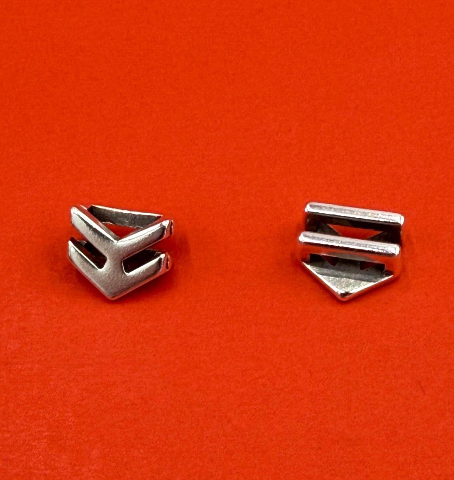 FS0678>>MADE in EUROPE 4 double arrow sliders, 10mm leather cord sliders, 10mm arrow sliders