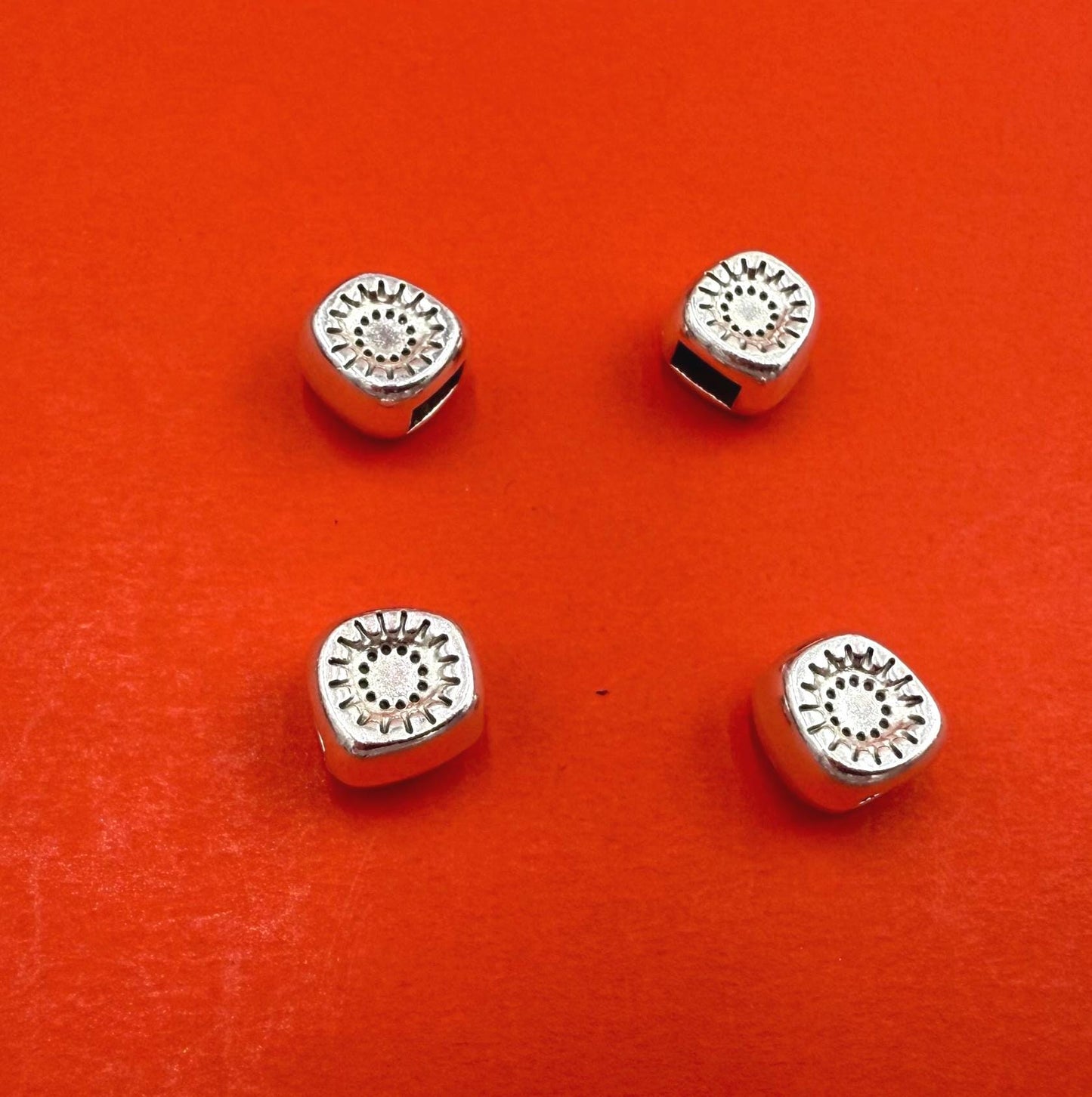 FS0685>> MADE in EUROPE 4 zamak 5mm sliders, 5x2.5mm zamak slider, irregular slider for 5mm cord  Qty4