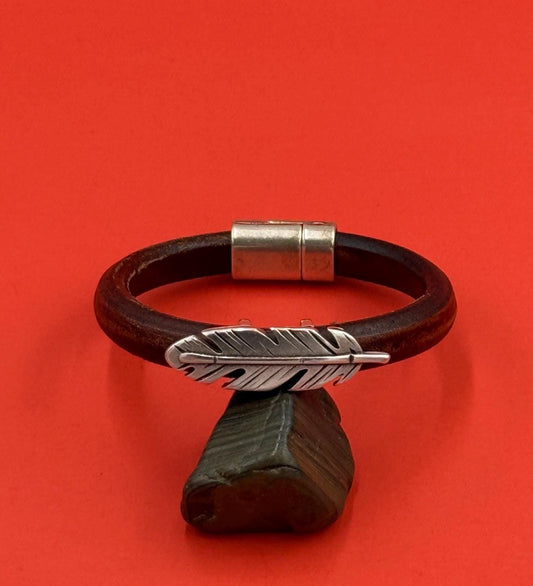 LS0116>>MADE in EUROPE zamak feather slider, licorice feather slider, 10x6mm cord feather slider Qty1
