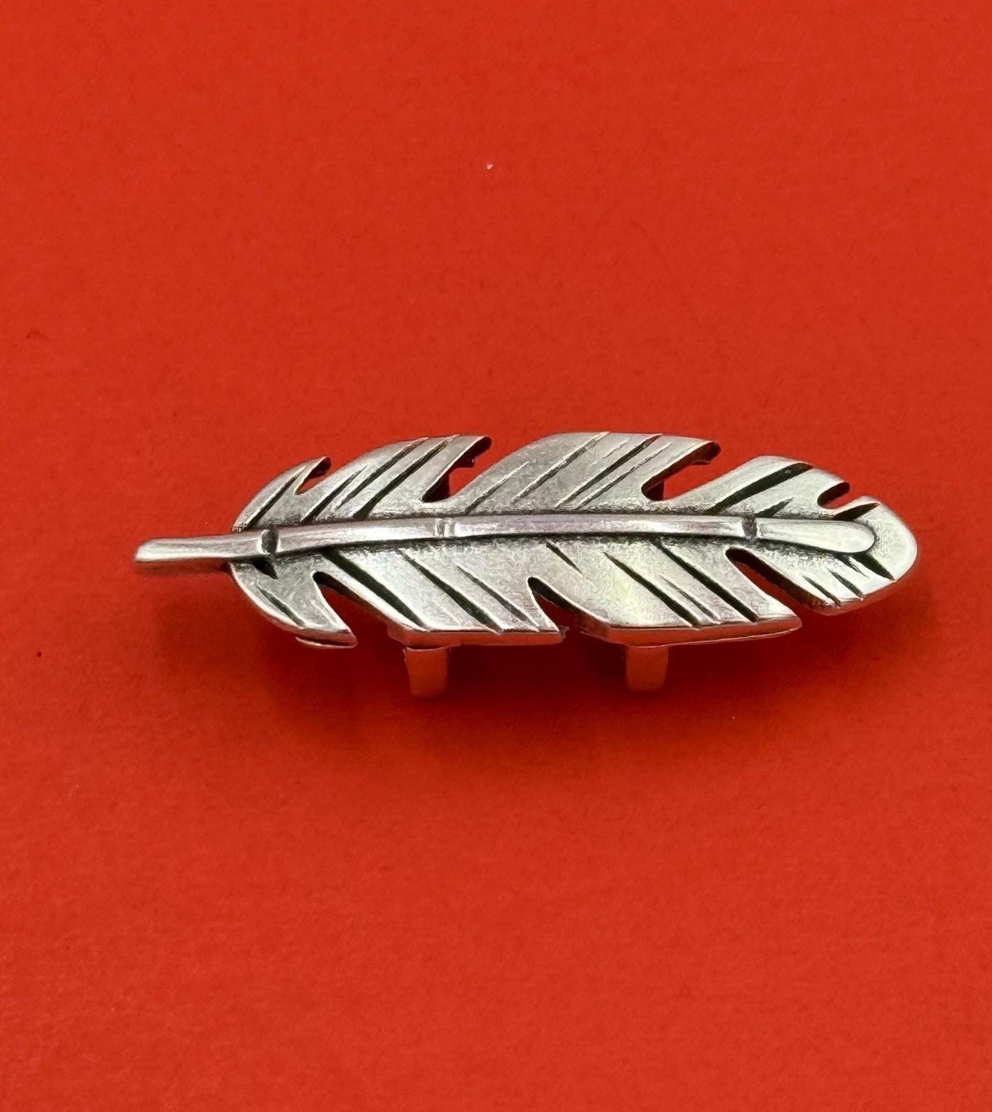LS0116>>MADE in EUROPE zamak feather slider, licorice feather slider, 10x6mm cord feather slider Qty1