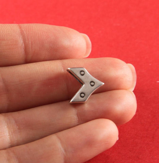 FS0684>>MADE in EUROPE 2 zamak arrow sliders, 10mm flat cord sliders, 10mm leather cord sliders, zamak sliders Qty2