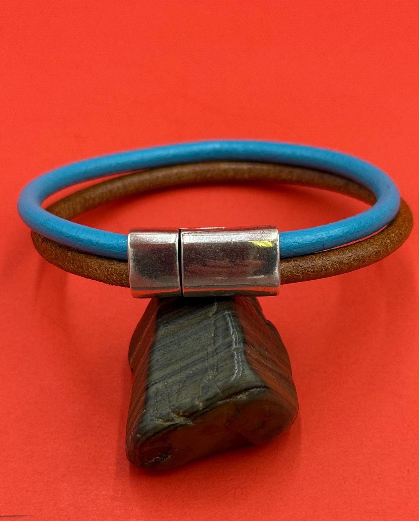RC0171>>MADE IN EUROPE 8x4mm clasp, double 4mm round leather cord clasp, round cord zamak clasp  Qty1