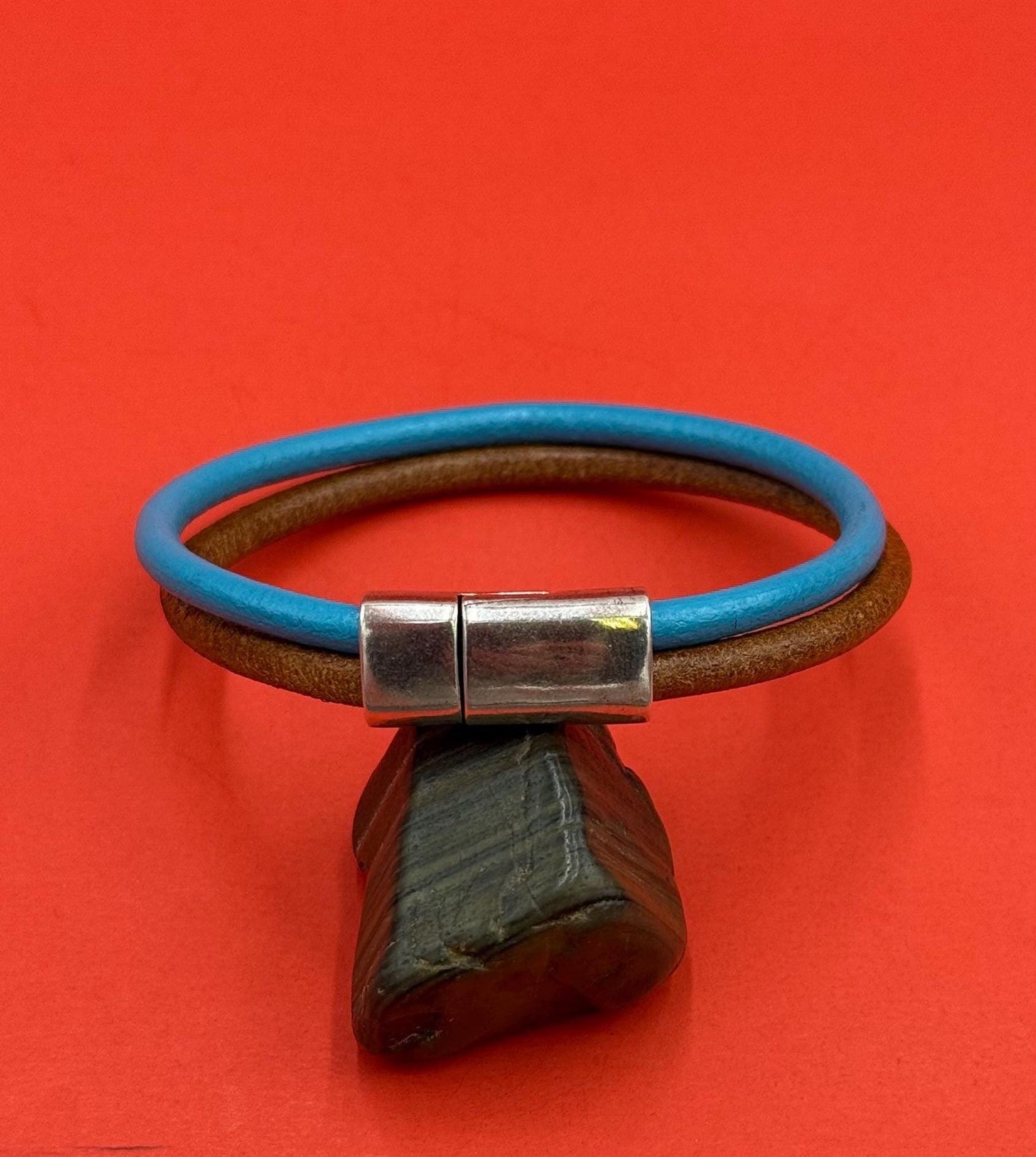 RC0171>>MADE IN EUROPE 8x4mm clasp, double 4mm round leather cord clasp, round cord zamak clasp  Qty1